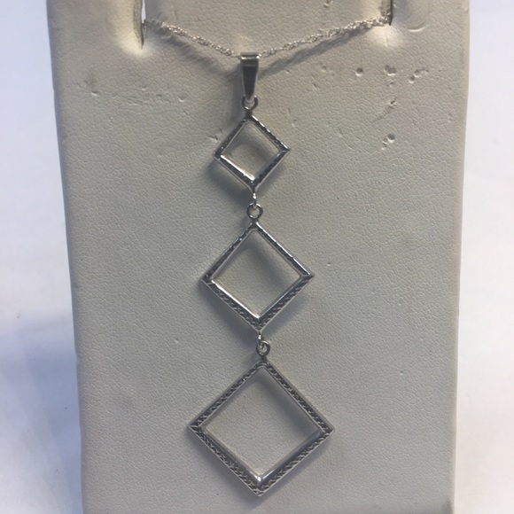 14K white gold diamond cut pendant - Picture 4 of 5